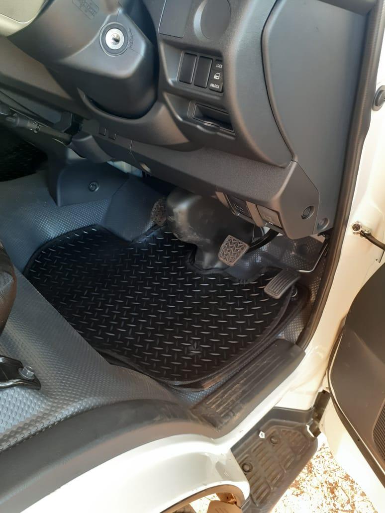 Rubber Flooring Mats For Toyota Hiace Sesfikile 16 Seater 2.5 D4D Seat Covers | Waterproof